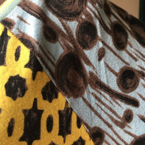 Hugo Boss Retro Multi Print Tee - Picture 5 of 14